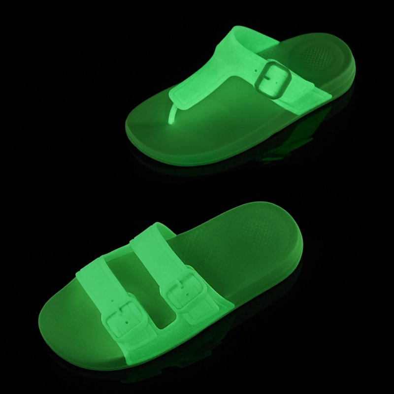 Light Green Fitflop Iqushion Rubber Tpu Flip Flops Women's Flip Flops | MY-LTRCEW974